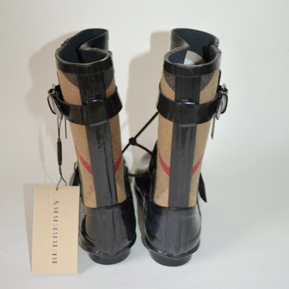 NWT BURBERRY NORMANDALE BUCKLE RUBBER RAIN BOOTS - Picture 4 of 11